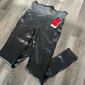 THE Spanx leggings that everyone talks about